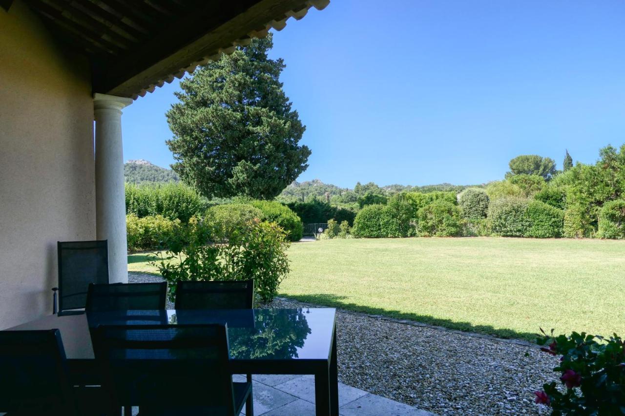 莱斯德梅提费特住宿酒店 Saint-Rémy-de-Provence 外观 照片
